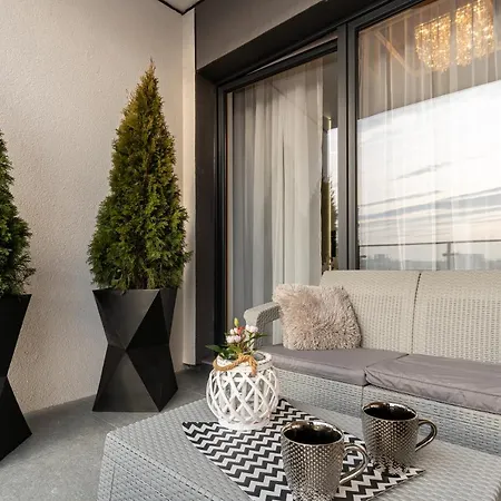 Crystal Luxury Rakowicka 20h *